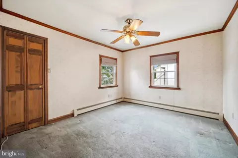 Bedroom - 7108 Wayne Ave, Upper Darby, PA 19082 photo 3 of 4