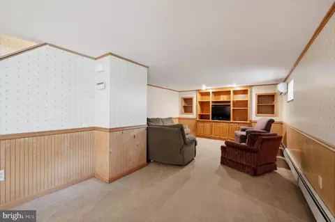 Living - 7108 Wayne Ave, Upper Darby, PA 19082 photo 4 of 4