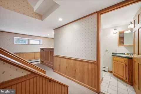 Entry Way - 7108 Wayne Ave, Upper Darby, PA 19082 photo 5 of 5