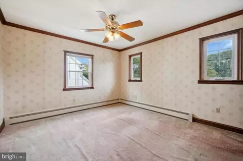 Bedroom - 7108 Wayne Ave, Upper Darby, PA 19082 photo 2 of 4