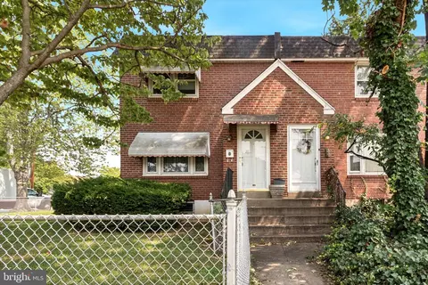 244 242 Lagrange Ave, Essington, PA 19029