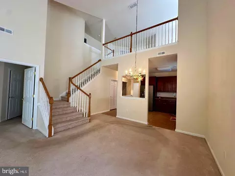 49 Dresner Cir, Ogden, PA 19061 photo 5