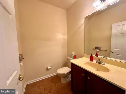 49 Dresner Cir, Ogden, PA 19061 photo 8