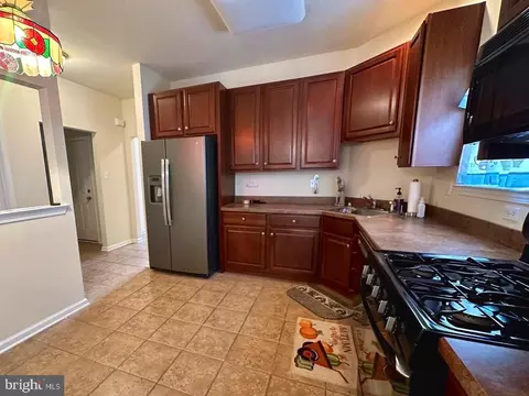 49 Dresner Cir, Ogden, PA 19061 photo 6
