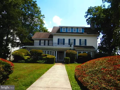 2442 Garrett Rd, Drexel Hill, PA 19026