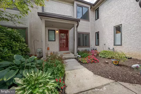7 Oakmont Pl, Media, PA 19063