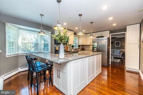 Kitchen - 516 Arbordale Rd, Wayne, PA 19087 photo 2 of 4