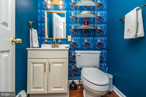 Bath - 516 Arbordale Rd, Wayne, PA 19087 photo 1 of 5