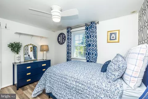 Bedroom - 516 Arbordale Rd, Wayne, PA 19087 photo 4 of 9