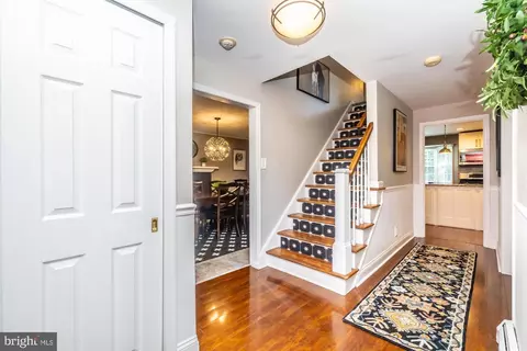 Entry Way - 516 Arbordale Rd, Wayne, PA 19087 photo 1 of 4