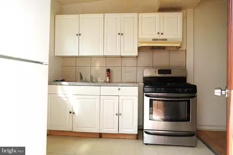 7126 Stockley Rd, Upper Darby, PA 19082 photo 12