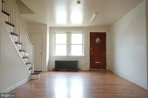 7126 Stockley Rd, Upper Darby, PA 19082 photo 2