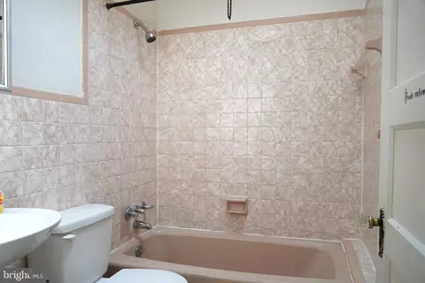 7126 Stockley Rd, Upper Darby, PA 19082 photo 15