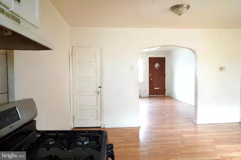 7126 Stockley Rd, Upper Darby, PA 19082 photo 3