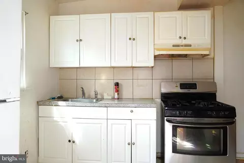 7126 Stockley Rd, Upper Darby, PA 19082 photo 11