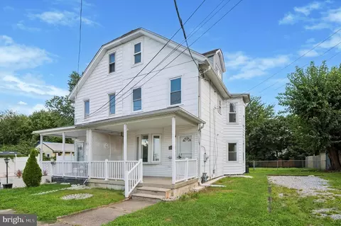 405 Seminole St, Essington, PA 19029