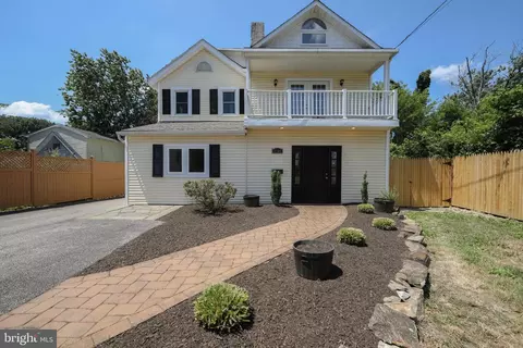 2704 Chestnut Ave, Ardmore, PA 19003