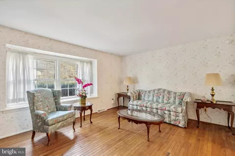 145 Eaton Dr, Wayne, PA 19087 photo 5