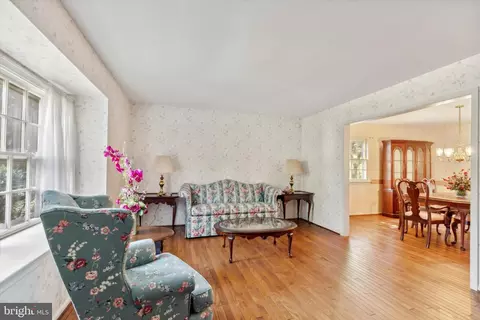 145 Eaton Dr, Wayne, PA 19087 photo 4