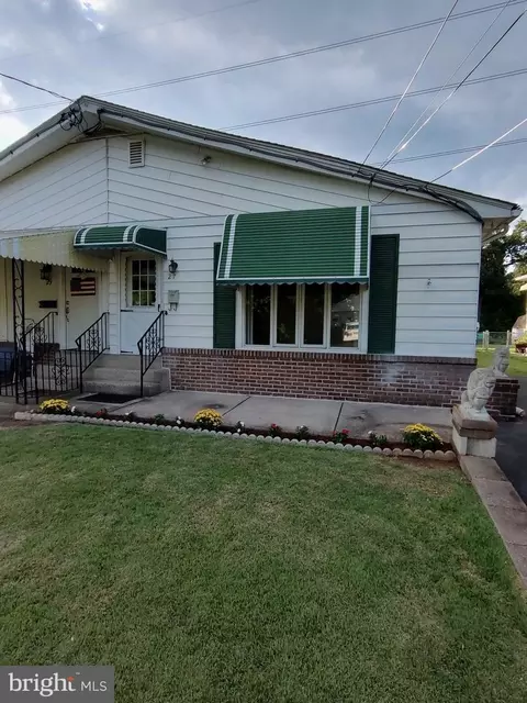 27 W Rodgers St, Ridley Park, PA 19078