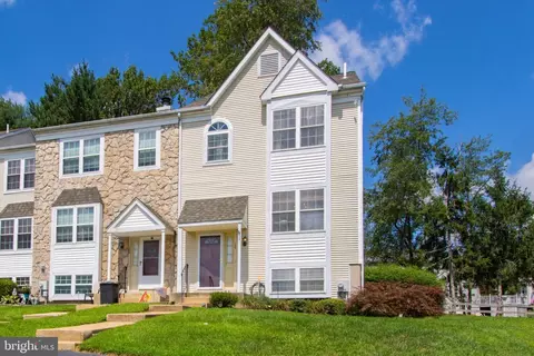 185 Megan Cir, Aston, PA 19014
