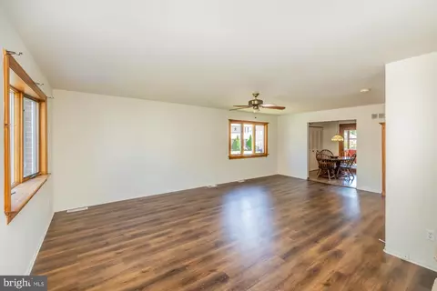 300 Melling Ave, Linwood, PA 19061 photo 14