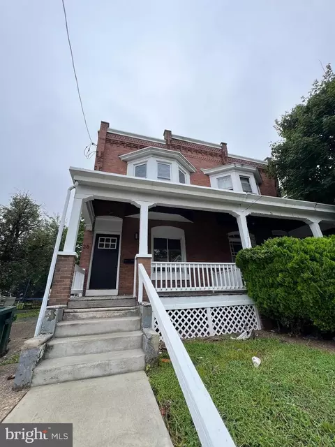 28 E 22nd St, Chester, PA 19013