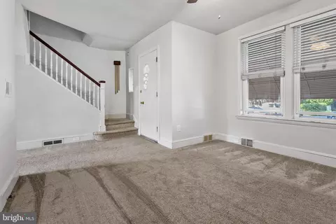 42 Maple St, Marcus Hook, PA 19061 photo 5