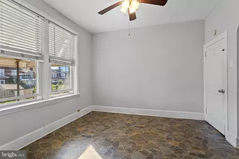 42 Maple St, Marcus Hook, PA 19061 photo 9