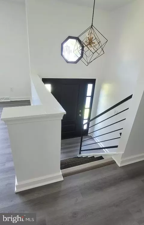 Entry Way - 313 Hanby Cir, Boothwyn, PA 19061 photo 3 of 4