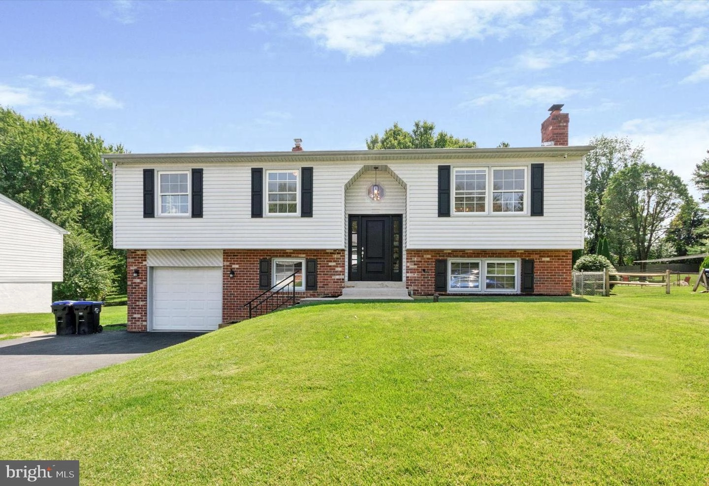 Exterior - 313 Hanby Cir, Boothwyn, PA 19061 photo 1 of 6
