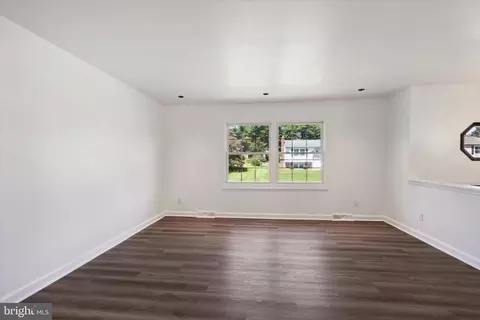 Living - 313 Hanby Cir, Boothwyn, PA 19061 photo 1 of 4