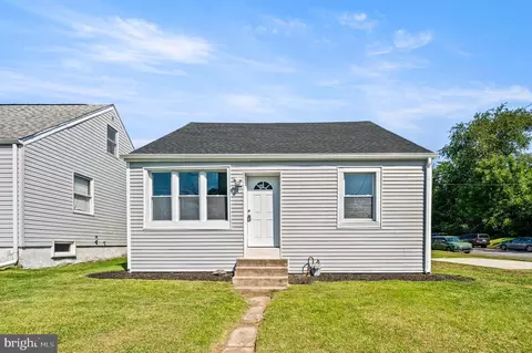 328 E Rdg, Marcus Hook, PA 19061