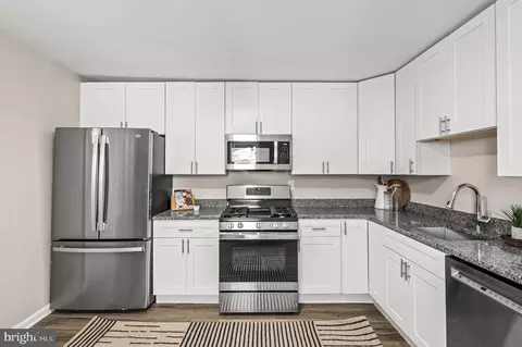 328 E Rdg, Marcus Hook, PA 19061 photo 7