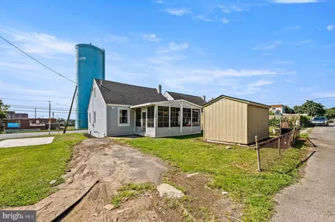 328 E Rdg, Marcus Hook, PA 19061 photo 18