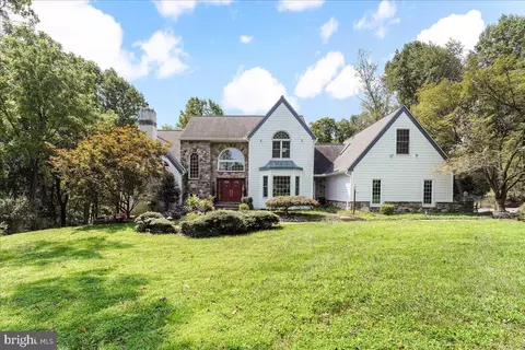 10 Pheasant Ln, Chadds Ford, PA 19317