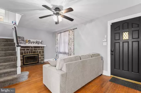 Entry Way - 7 Harvin Rd, Upper Darby, PA 19082 photo 1 of 11