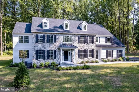 1715 A Valley Rd, Newtown Square, PA 19073
