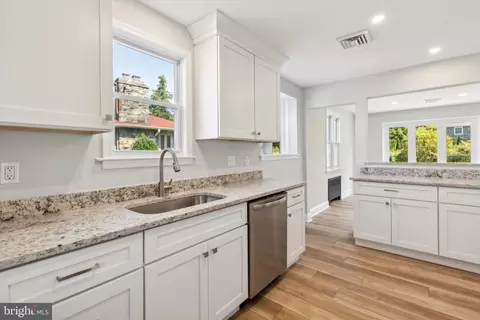 900 E Haverford Rd, Haverford, PA 19041