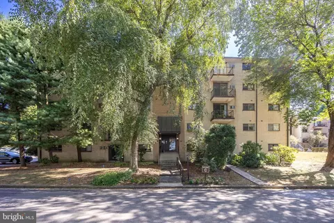 400 Glendale Rd #C22, Havertown, PA 19083