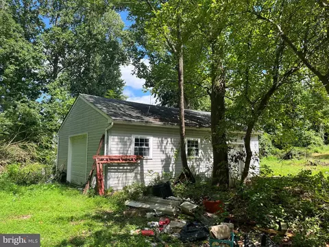 4463 Garnet Mine Rd, Boothwyn, PA 19061 photo 5