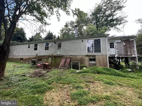 4463 Garnet Mine Rd, Boothwyn, PA 19061 photo 3