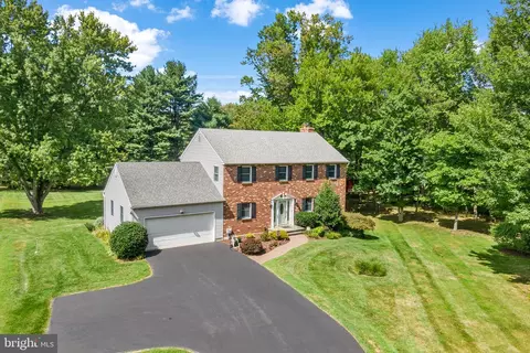 749 Shavertown Rd, Garnet Valley, PA 19060
