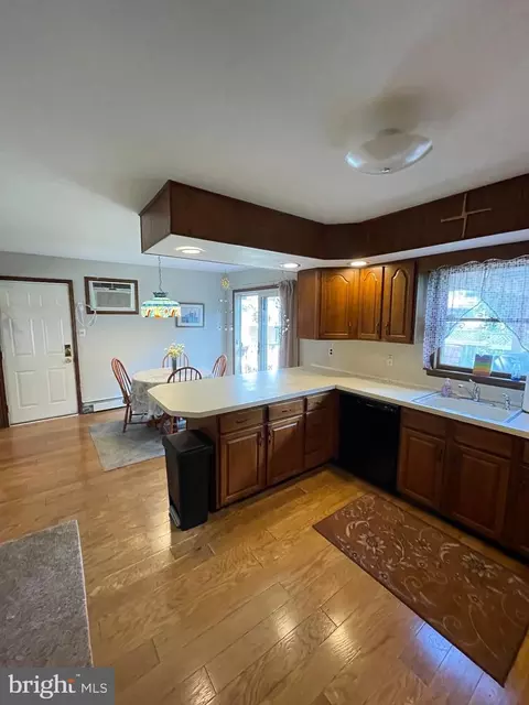 Kitchen - 415 Unity Ter, Rutledge, PA 19070 photo 3 of 3