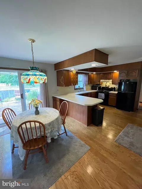 Kitchen - 415 Unity Ter, Rutledge, PA 19070 photo 2 of 3