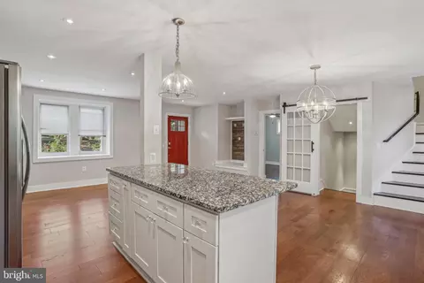 Entry Way - 115 N Rolling Rd, Springfield, PA 19064 photo 4 of 9