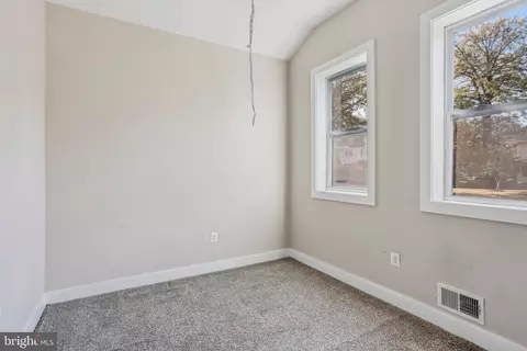 Bedroom - 115 N Rolling Rd, Springfield, PA 19064 photo 2 of 3