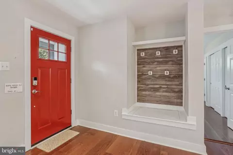 Entry Way - 115 N Rolling Rd, Springfield, PA 19064 photo 1 of 9