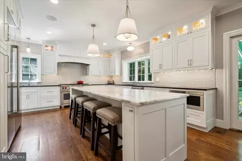 Kitchen - 302 Valley Pl, Wayne, PA 19087 photo 1 of 7