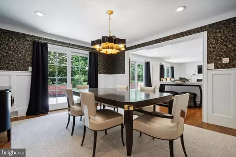 Dining - 302 Valley Pl, Wayne, PA 19087 photo 3 of 4